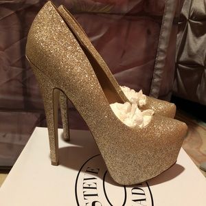 New Steve Madden platform heels gold glitter